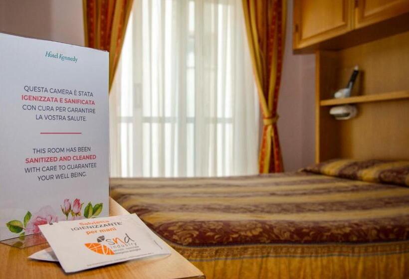 اتاق استاندارد یک نفره, Kennedy