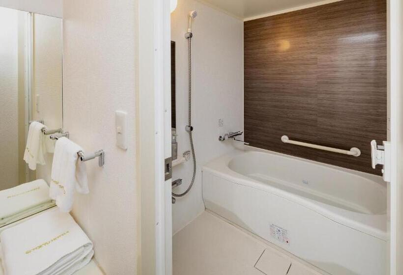 اتاق استاندارد سه نفره, Kumamoto Tokyu Rei