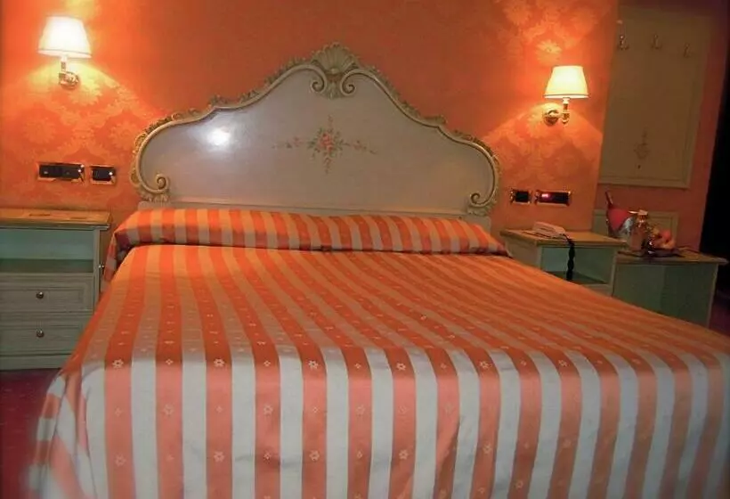 اتاق استاندارد, Lux