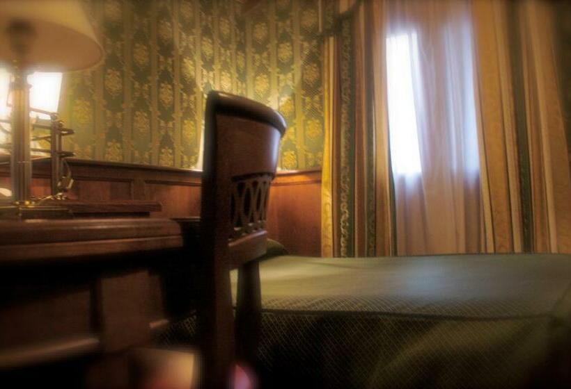 اتاق استاندارد, Lux