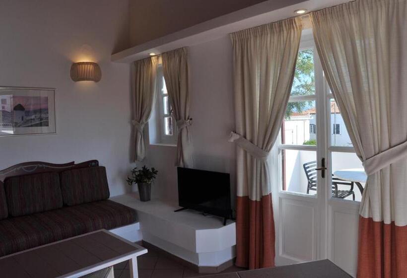 Семейное Студио, Nissia Traditional Residences Spetses