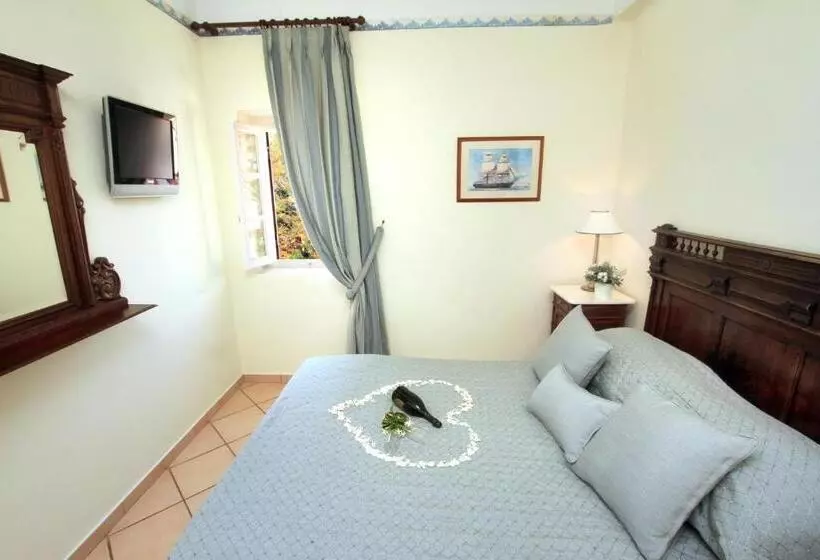 スタンダードルーム, Nissia Traditional Residences Spetses