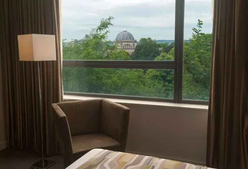 景色の見えるスーペリアルーム, Park Plaza Cardiff