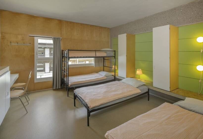 Номер Стандарт, Lausanne Youth Hostel Jeunotel
