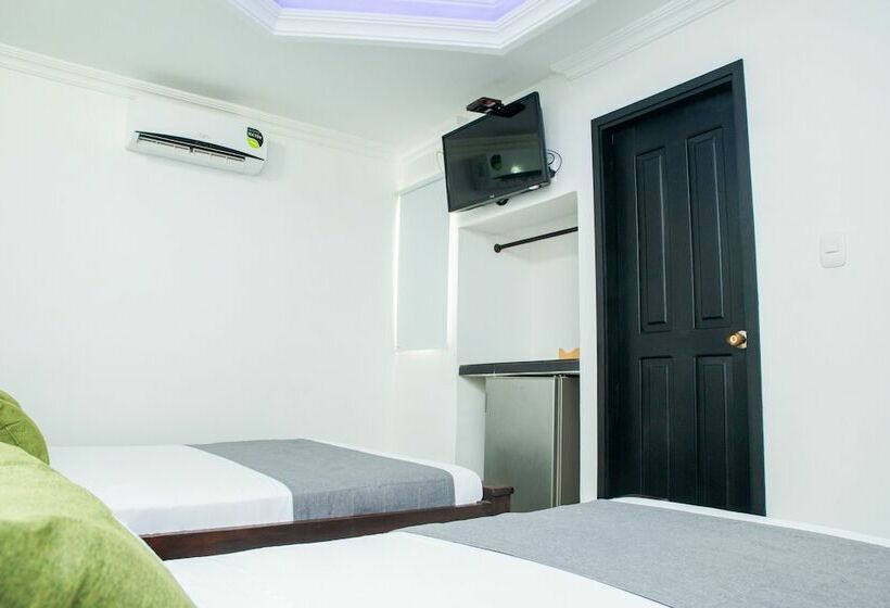 标准三人间, Ayenda 1315 Candiac