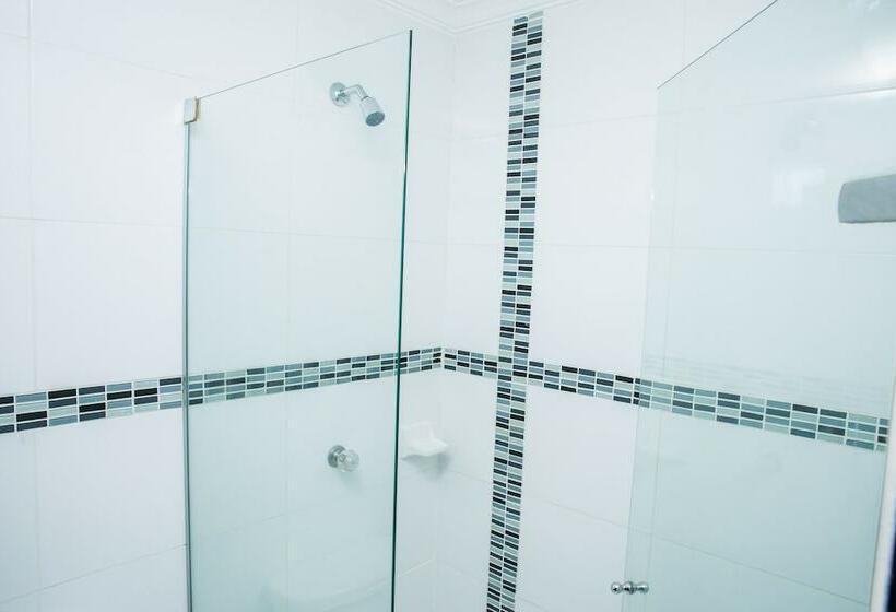 标准间, Ayenda 1315 Candiac