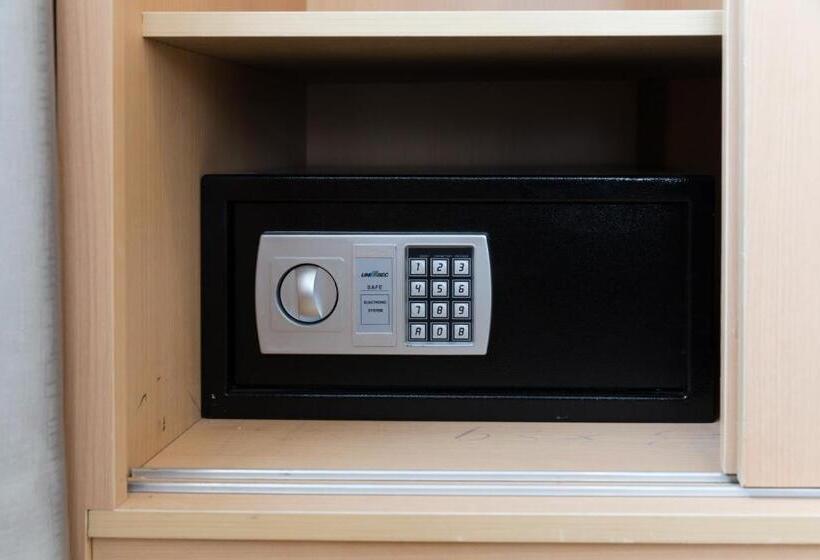 חדר דלוקס לשלושה, The Swan Nha Trang