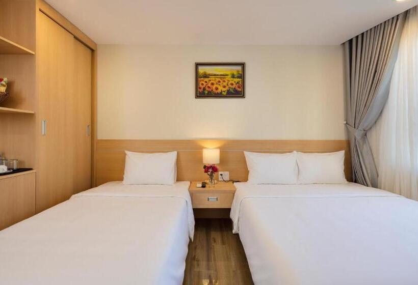 חדר דלוקס לשלושה, The Swan Nha Trang