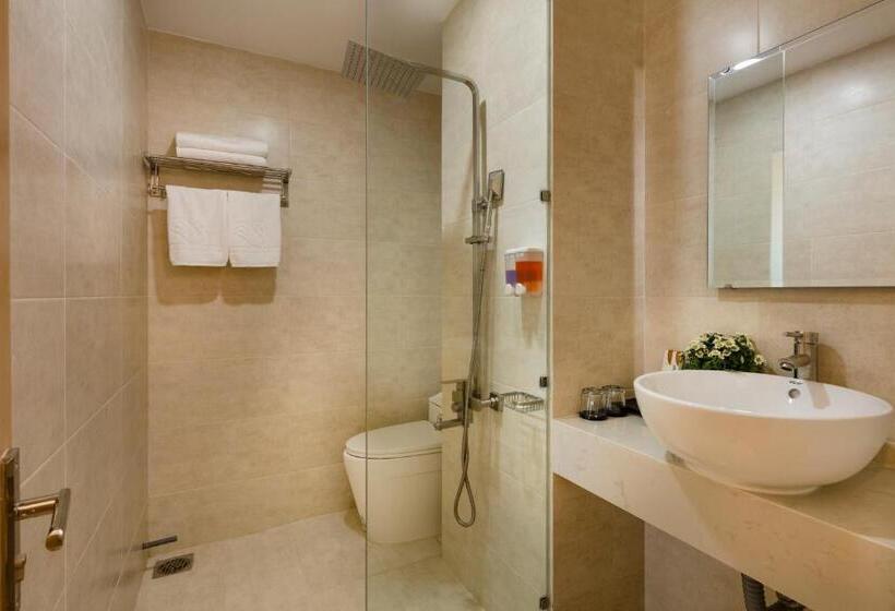 חדר דלוקס לשלושה, The Swan Nha Trang