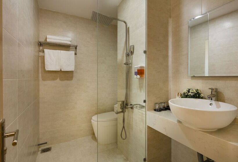 חדר דלוקס לשלושה, The Swan Nha Trang