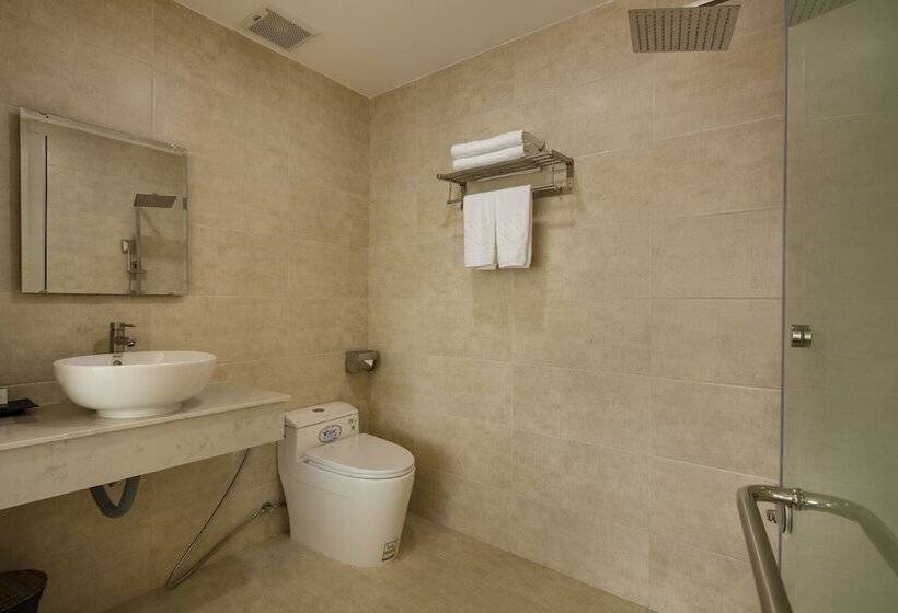 חדר דלוקס לשלושה, The Swan Nha Trang