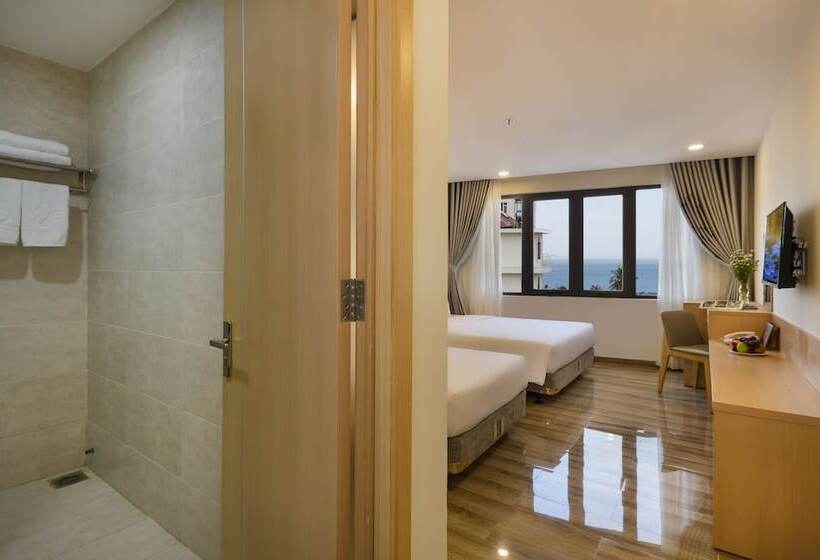 חדר דלוקס לשלושה, The Swan Nha Trang