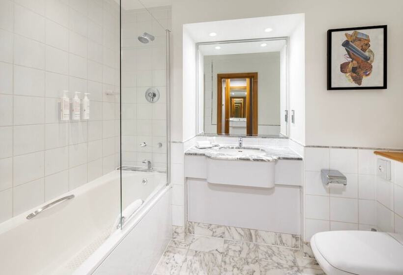 Номер Superior, Delta Hotels By Marriott Bexleyheath