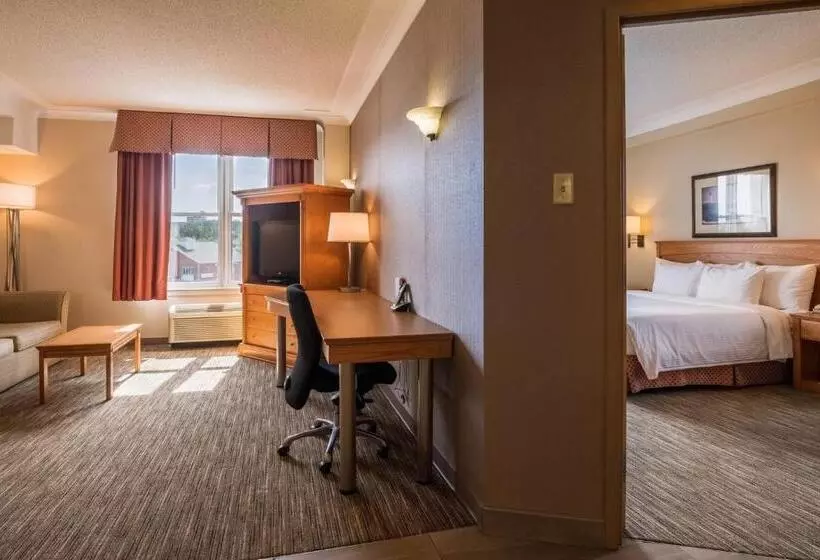 سوئیت کلاسیک, Future Inns Halifax Hotel & Conference Centre