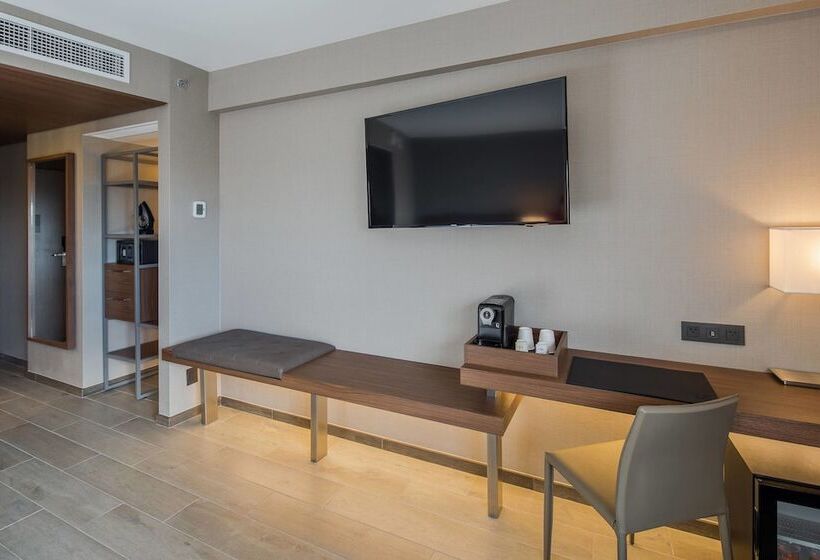带2个双人床的标准工作室, Ac Hotel By Marriott Guadalajara Expo