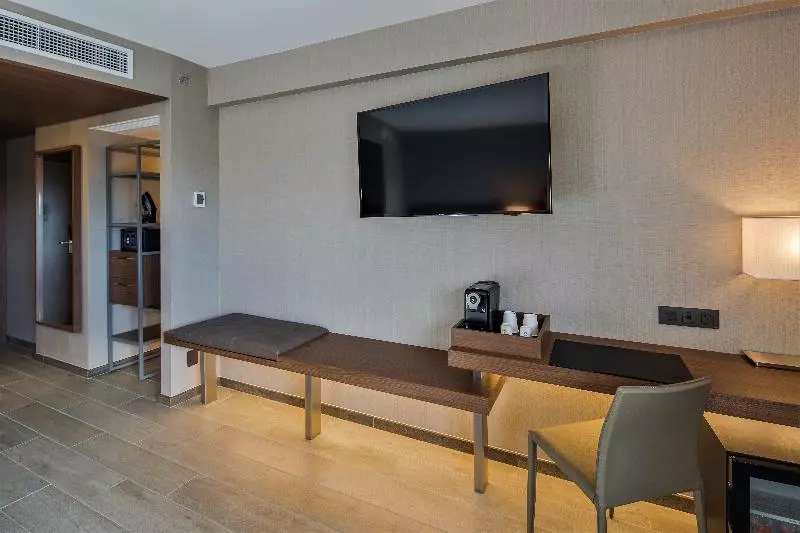 キングサイズベッドのスタンダードルーム, Ac Hotel By Marriott Guadalajara Expo