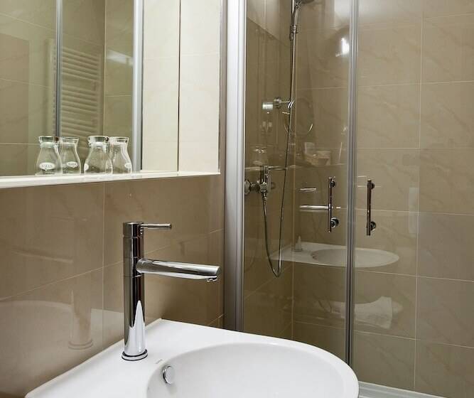 اتاق لوکس, Artim