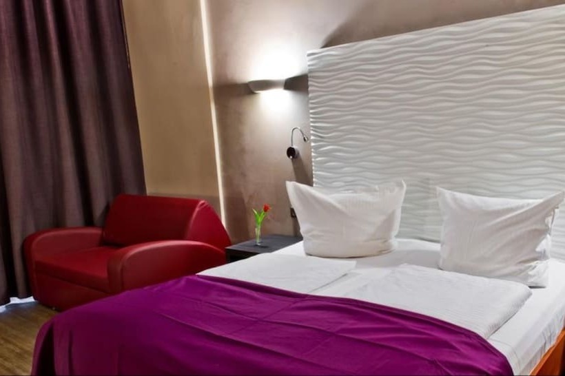 اتاق لوکس, Artim