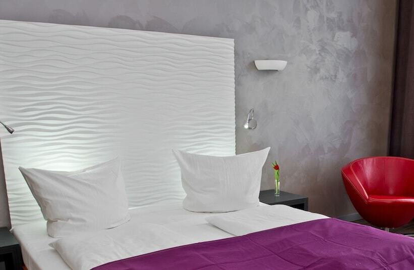 اتاق لوکس, Artim