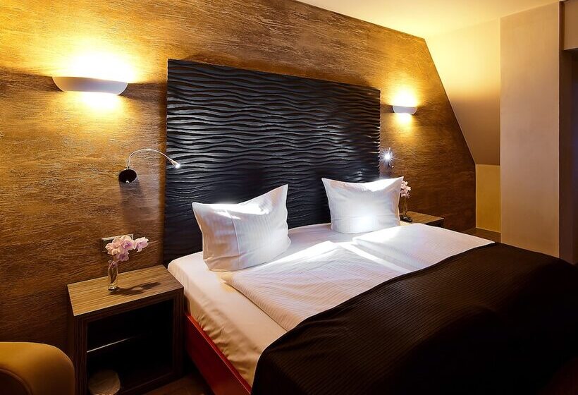 اتاق لوکس, Artim