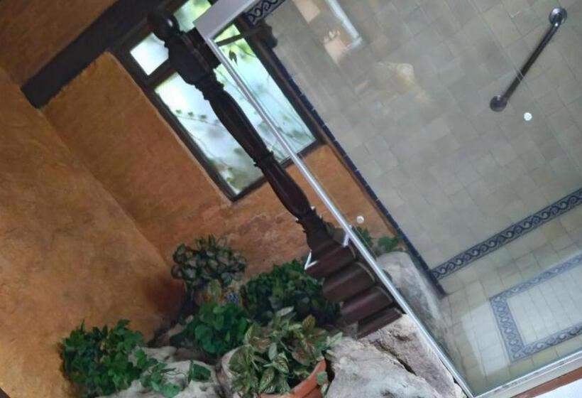 デラックススイート, Casa De La Loma