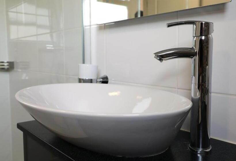 غرفة تنفيذية, Chiseldon House