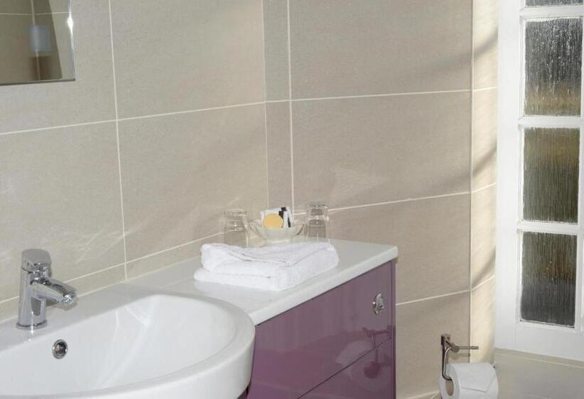 غرفة تنفيذية, Chiseldon House