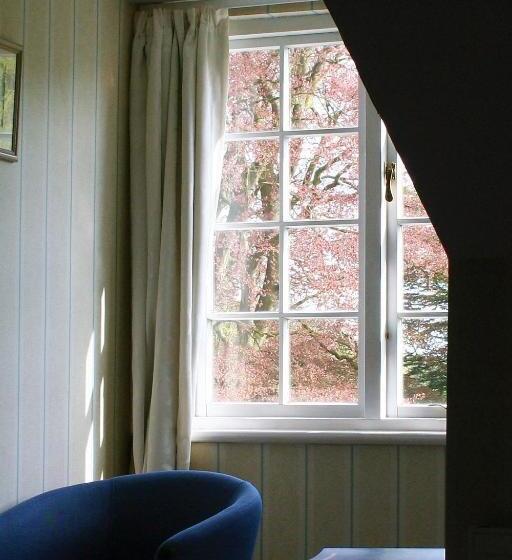 غرفة قياسية فردية, Chiseldon House