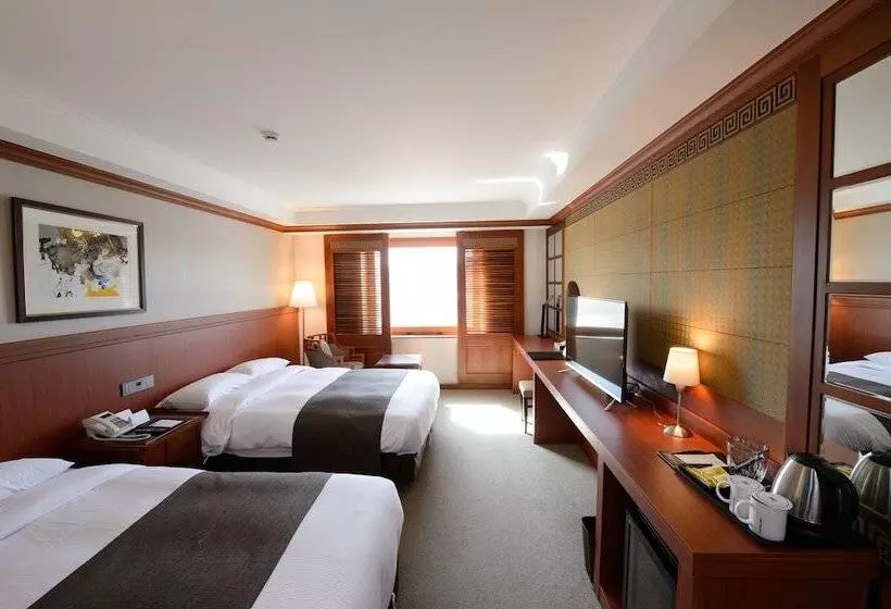 レイクビューデラックスルーム, Commodore Hotel Gyeongju
