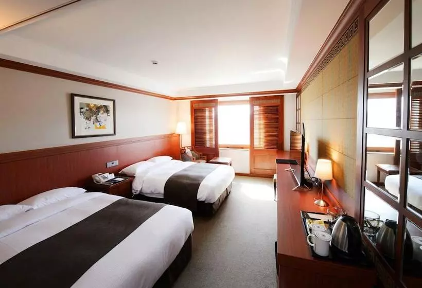 レイクビューデラックスルーム, Commodore Hotel Gyeongju