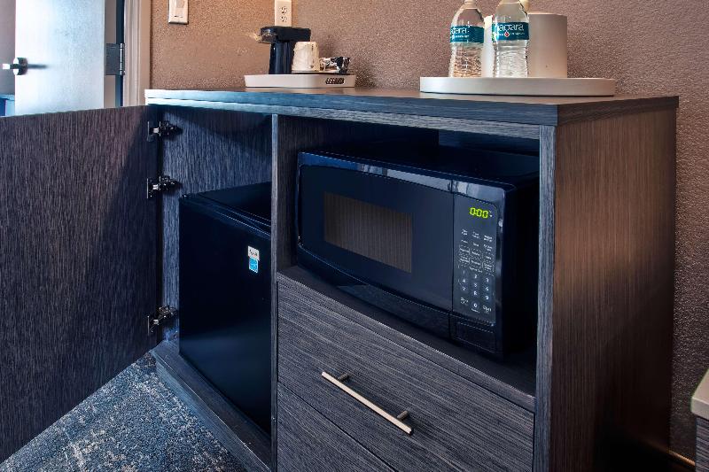 스위트 킹사이즈 침대, Hampton Inn & Suites Newark Airport Elizabeth