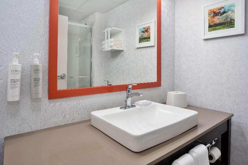 스위트 킹사이즈 침대, Hampton Inn & Suites Newark Airport Elizabeth