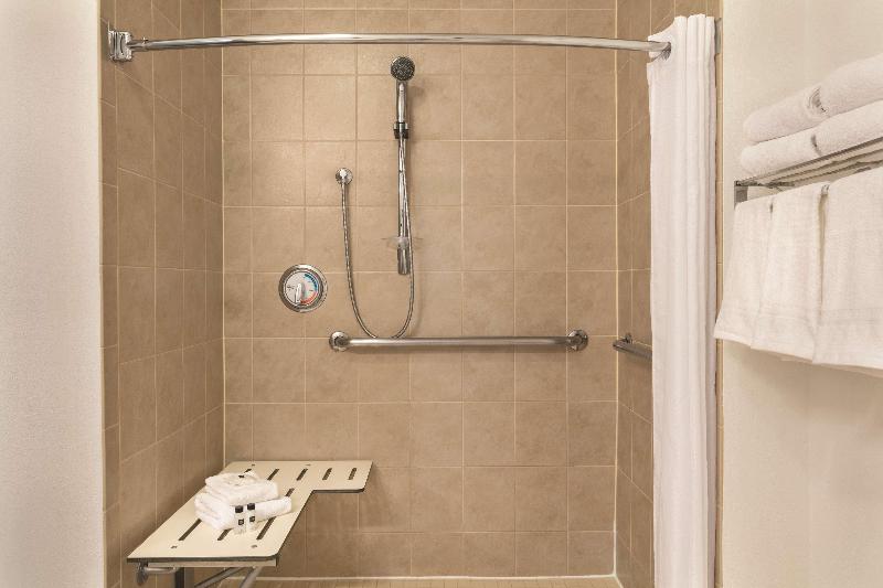 장애인을 위한 킹사이즈 침대 스탠다드 룸, Hampton Inn & Suites Newark Airport Elizabeth