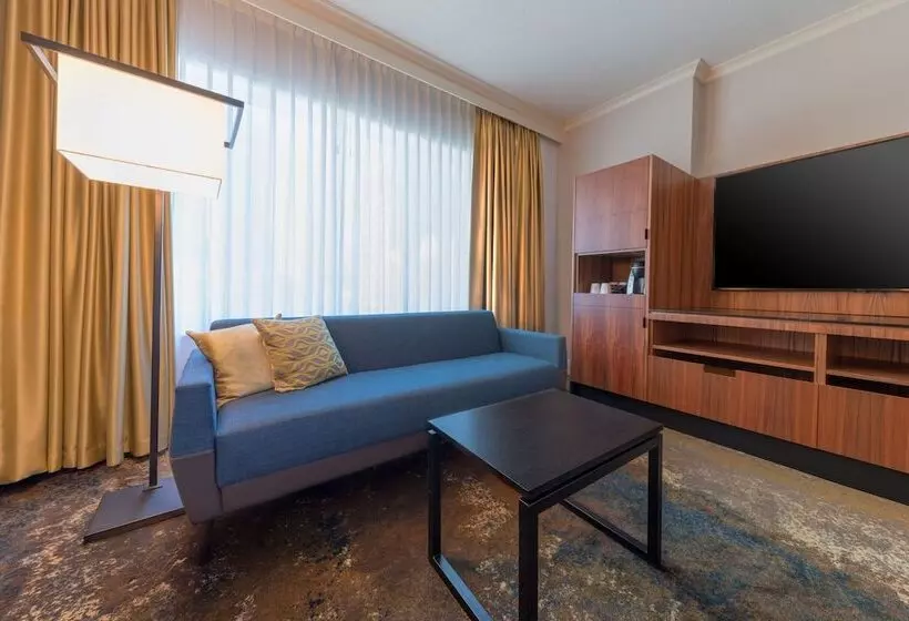 سوییت, Hyatt Regency Calgary