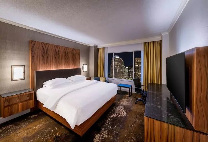 سوییت, Hyatt Regency Calgary
