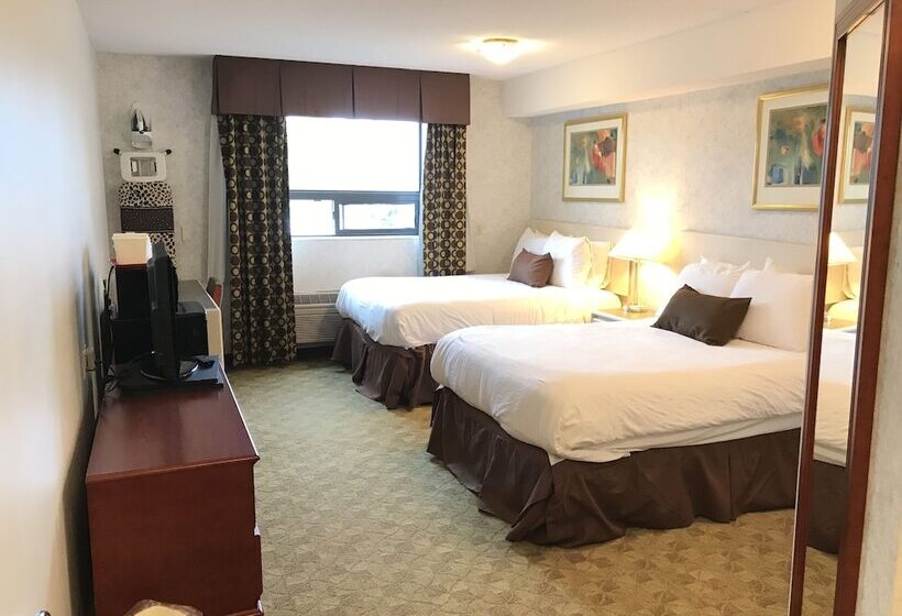 חדר סטנדרט שתי מיטות זוגיות, Lexington Inn & Suites Windsor