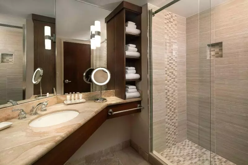 اتاق استاندارد با تخت بزرگ, Marriott Salt Lake City Center