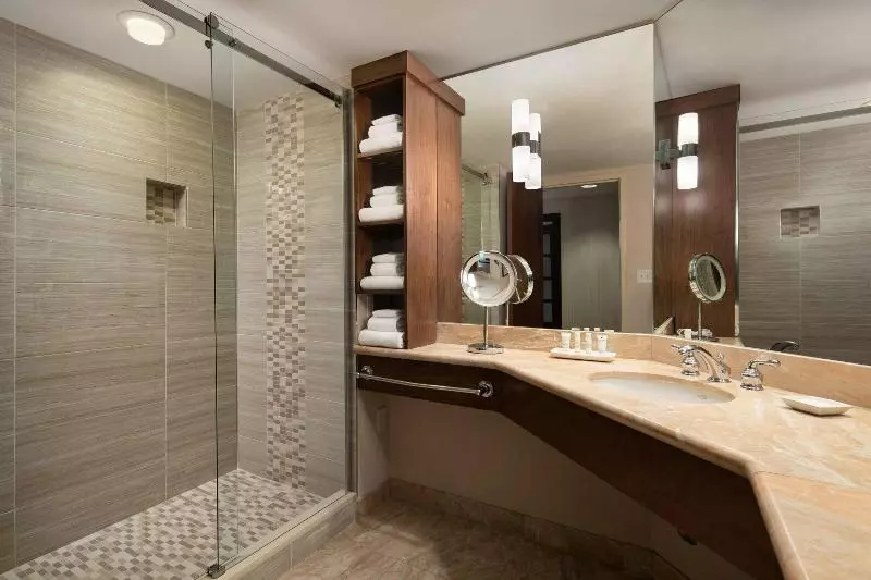 اتاق استاندارد با تخت بزرگ, Marriott Salt Lake City Center