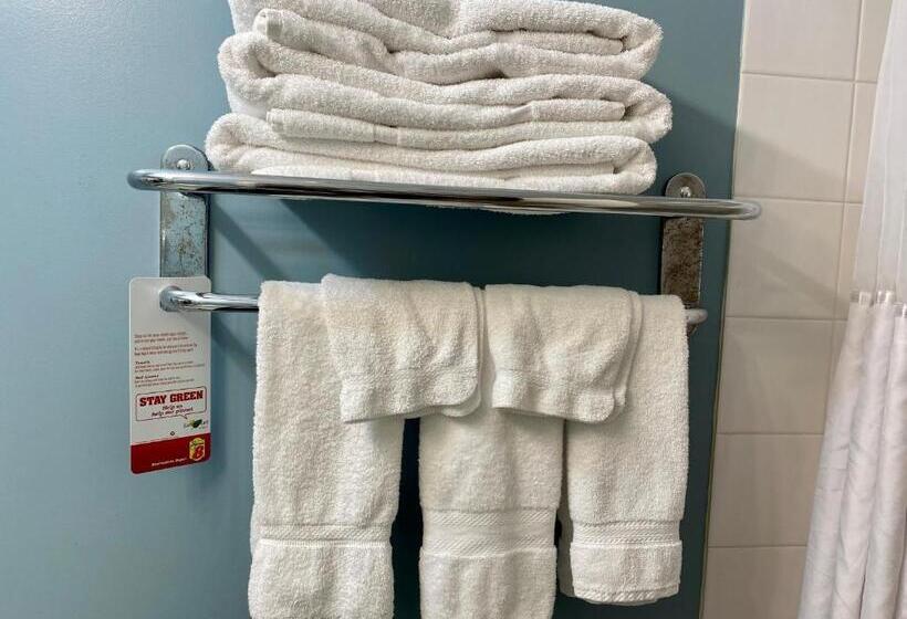 キングサイズベッドのエクゼクティブ, Super 8 By Wyndham Edmonton South