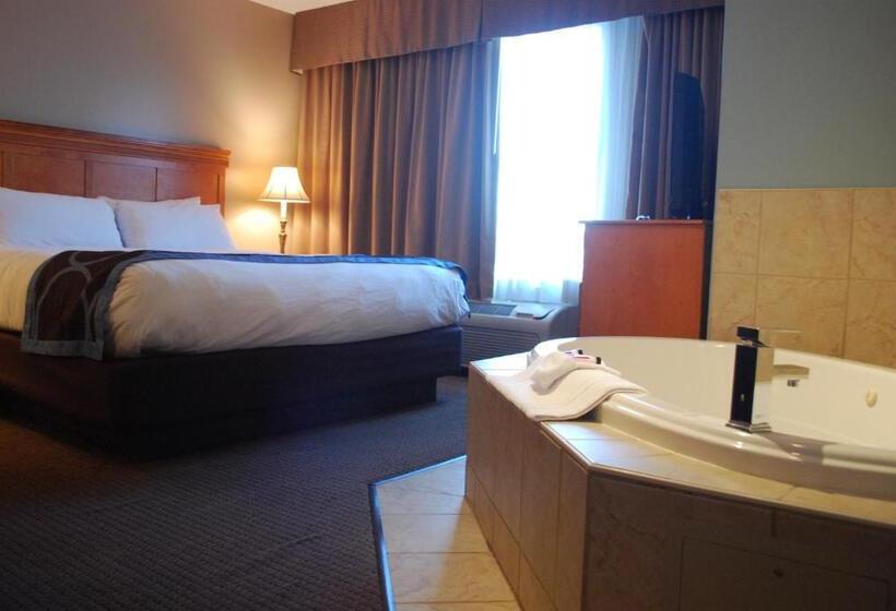 キングサイズベッドのスイートルーム, Super 8 By Wyndham Edmonton South