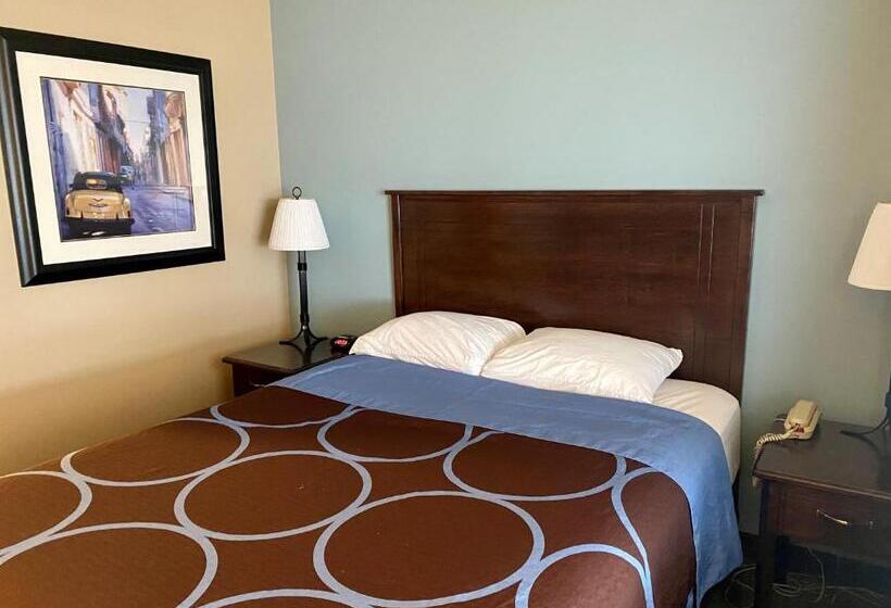 ジュニアスイート, Super 8 By Wyndham Edmonton South