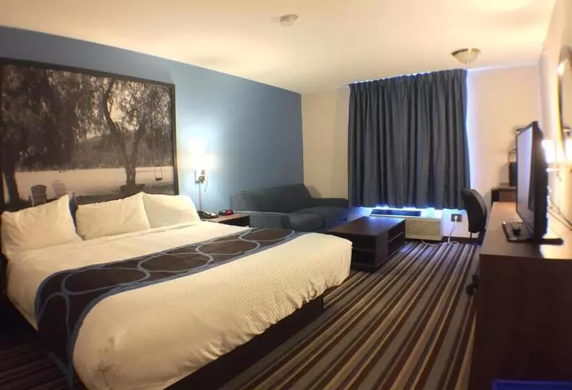 キングサイズベッドのデラックスルーム, Super 8 By Wyndham Fort Frances