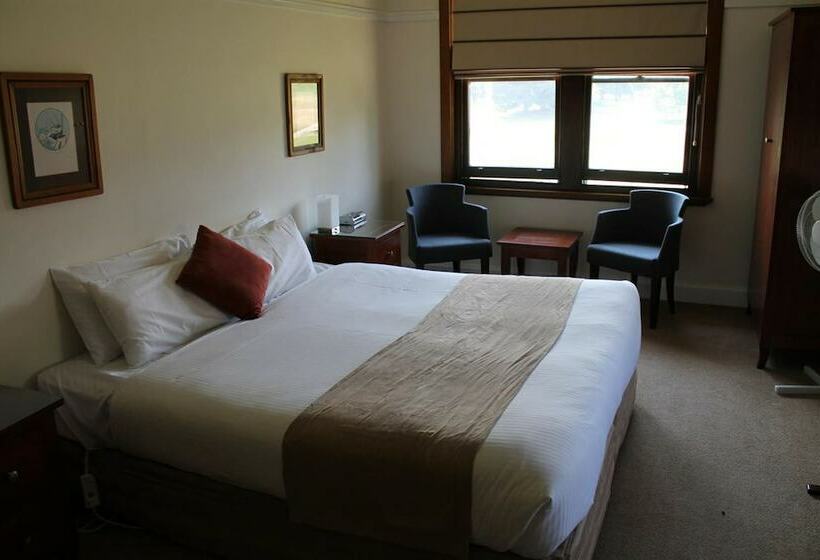 Deluxe-huone, Dormie House