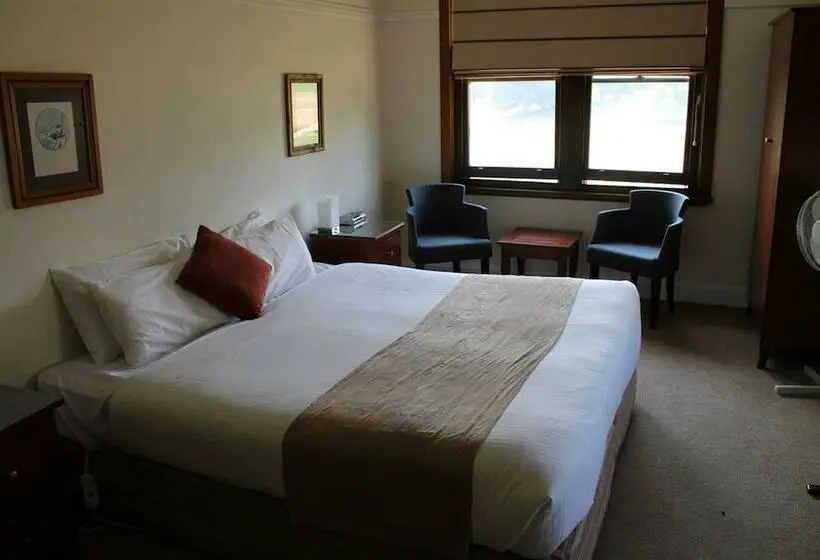 Deluxe-huone, Dormie House