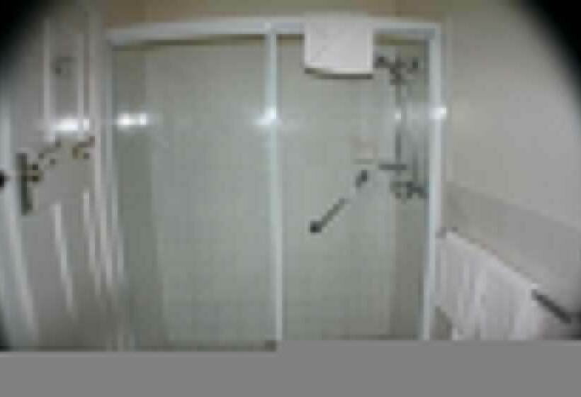 Deluxe-huone, Dormie House