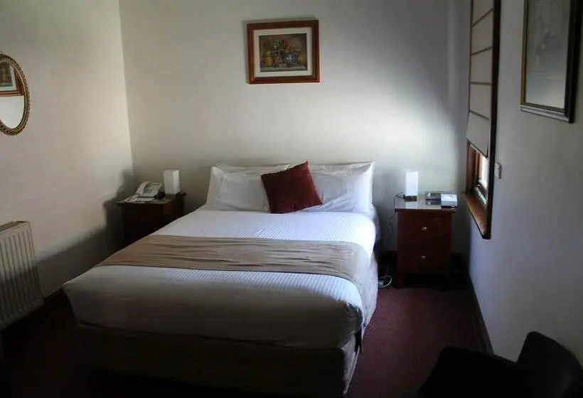 Deluxe-huone, Dormie House