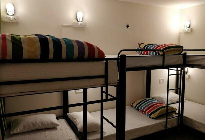 スーペリアーシェアルームのワンベッド, Madpackers Manali