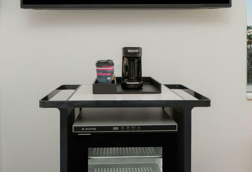 غرفة قياسية سرير كينج, Aloft Houston Shenandoah   The Woodlands