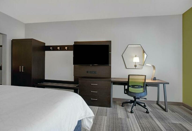 带大床的标准间, Holiday Inn Express   Milwaukee Downtown, An Ihg