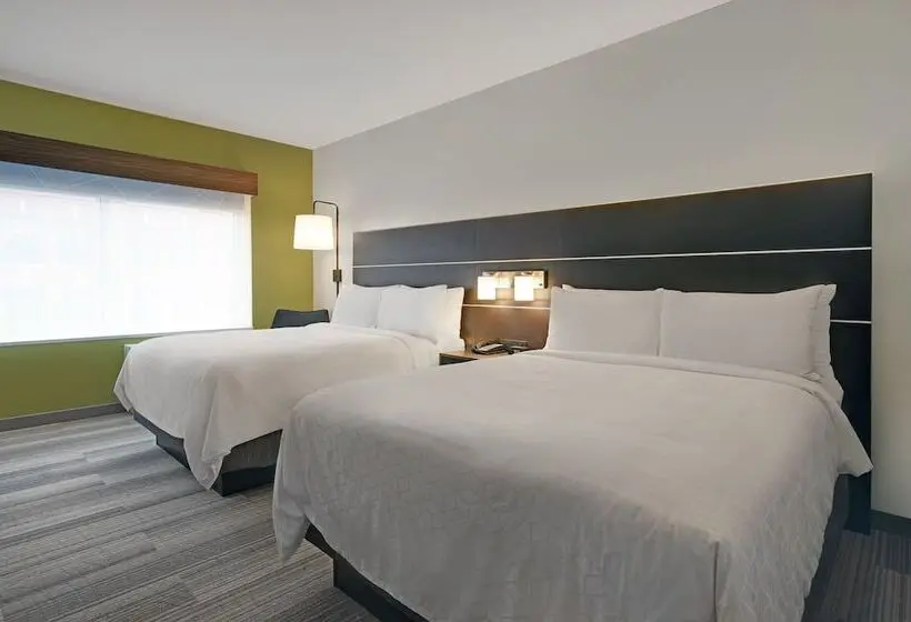 身障者適用スイートルーム, Holiday Inn Express   Milwaukee Downtown, An Ihg